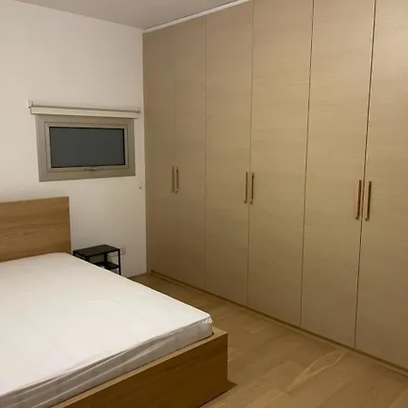 Neoptolemou Residences *